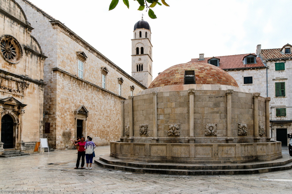 05- Dubrovnik Old Town Onofrio Fountain