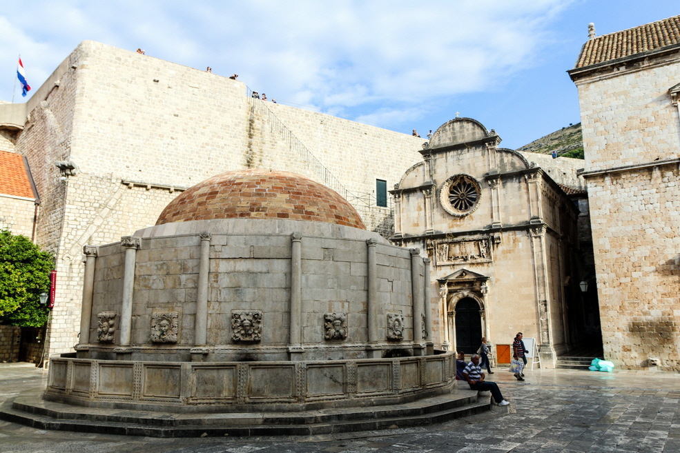 34- Dubrovnik Old Town Onofrio Fountain