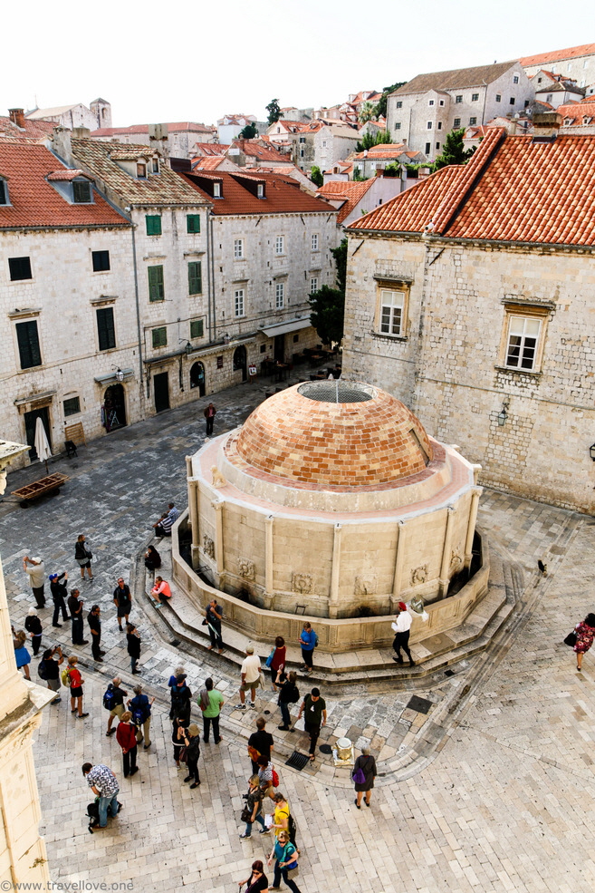 36- Dubrovnik Old Town Onofrio Fountain